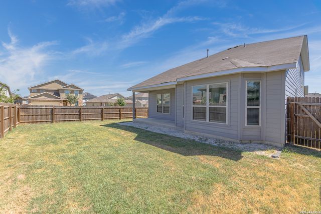 1006 Terlan Dr, New Braunfels, TX 78130