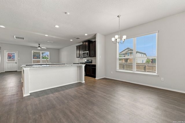 1006 Terlan Dr, New Braunfels, TX 78130