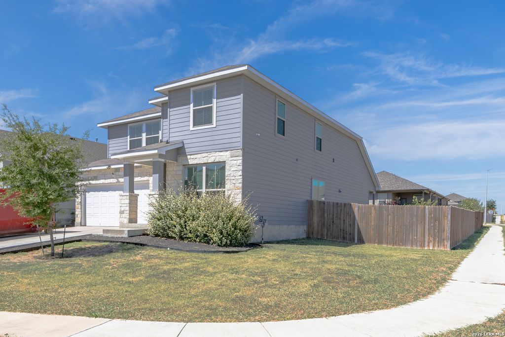 1006 Terlan Dr, New Braunfels, TX 78130