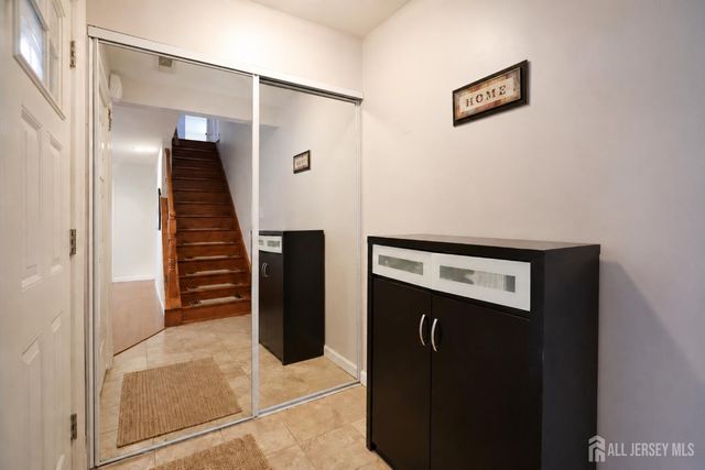17 Wilson Court, East Brunswick, NJ 08816