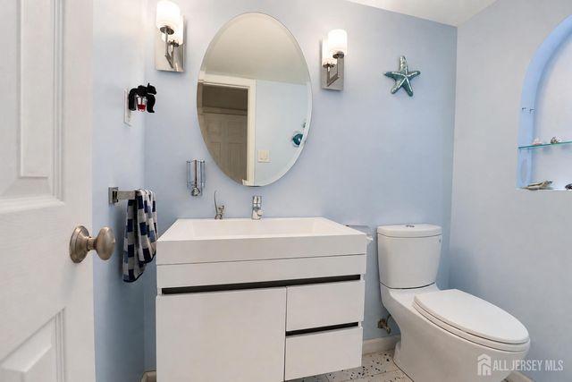17 Wilson Court, East Brunswick, NJ 08816