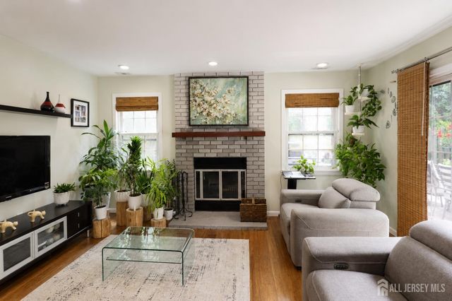 17 Wilson Court, East Brunswick, NJ 08816