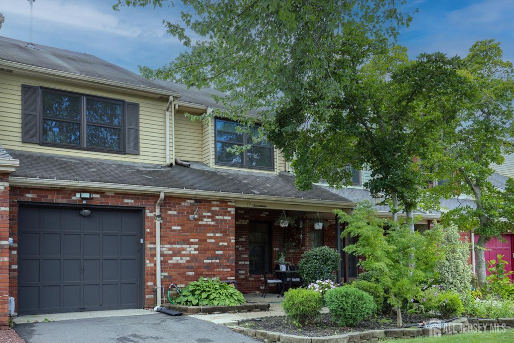 17 Wilson Court, East Brunswick, NJ 08816