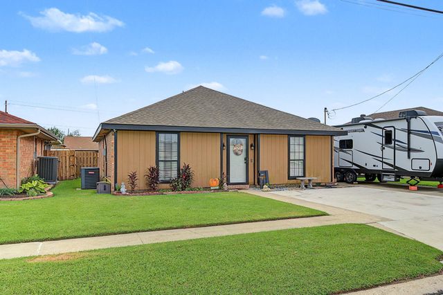 352 Firwood Drive, Houma, LA 70363