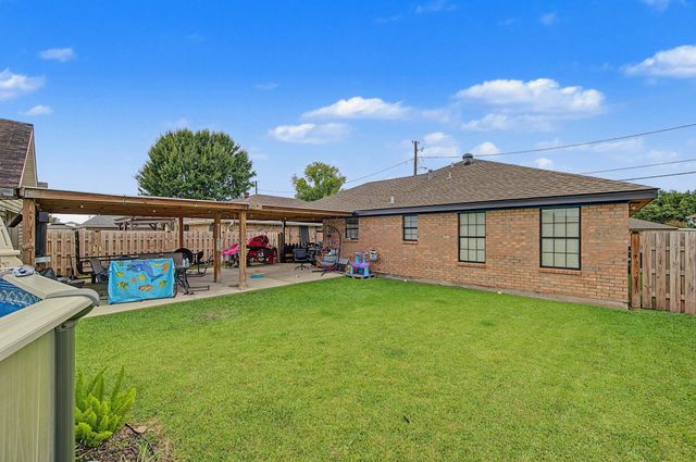 352 Firwood Drive, Houma, LA 70363
