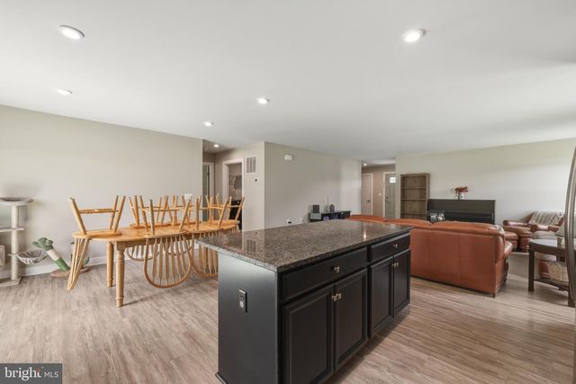 43 ELSTOW WAY, Martinsburg, WV 25405