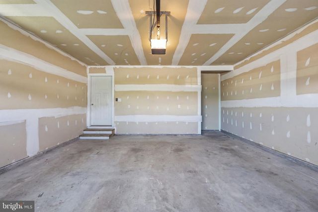 43 ELSTOW WAY, Martinsburg, WV 25405