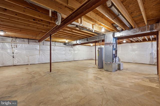 43 ELSTOW WAY, Martinsburg, WV 25405