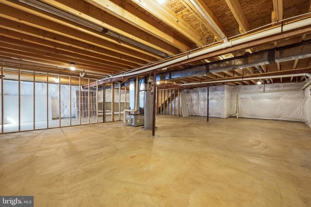 43 ELSTOW WAY, Martinsburg, WV 25405
