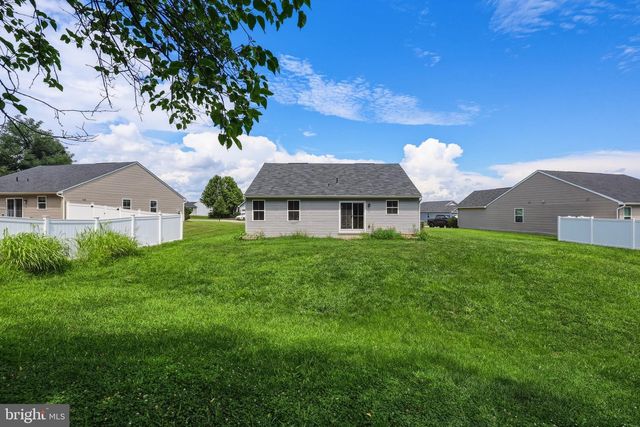 43 ELSTOW WAY, Martinsburg, WV 25405