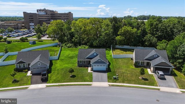 43 ELSTOW WAY, Martinsburg, WV 25405