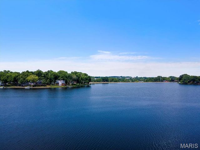 1733 Gascony Parc Drive 1733, Lake St Louis, MO 63367