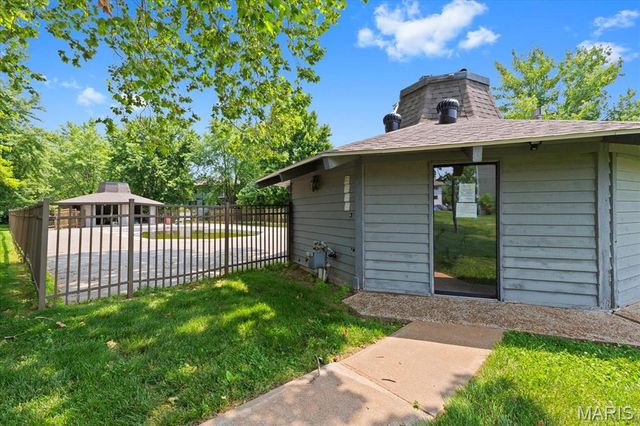 1733 Gascony Parc Drive 1733, Lake St Louis, MO 63367