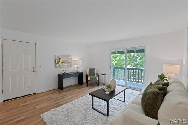 1733 Gascony Parc Drive 1733, Lake St Louis, MO 63367