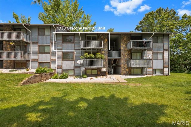 1733 Gascony Parc Drive 1733, Lake St Louis, MO 63367
