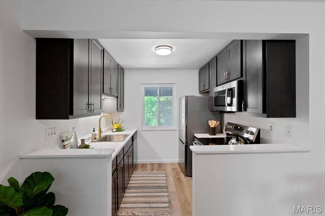 1733 Gascony Parc Drive 1733, Lake St Louis, MO 63367