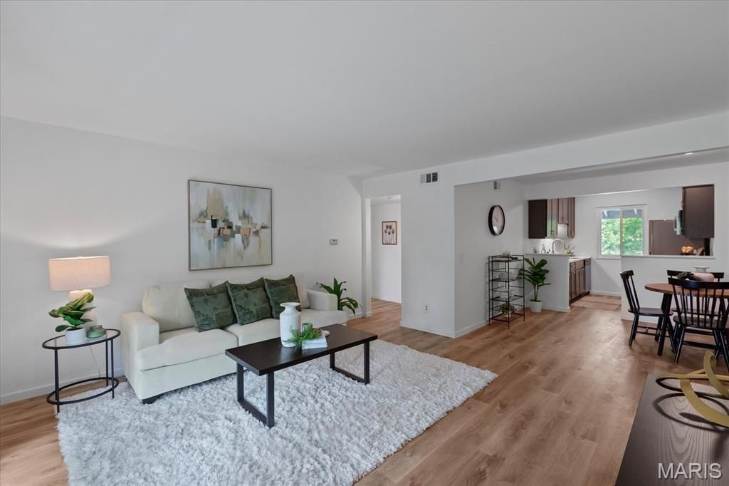 1733 Gascony Parc Drive 1733, Lake St Louis, MO 63367