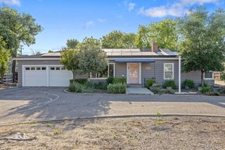 8518 12th Avenue, Hanford, CA 93230