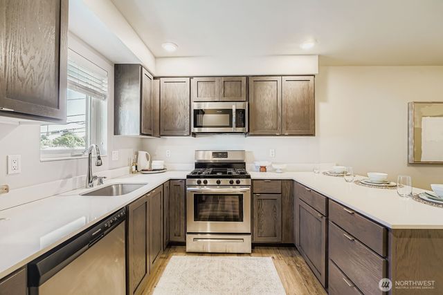 1807 SW 96th Lane, Seattle, WA 98106