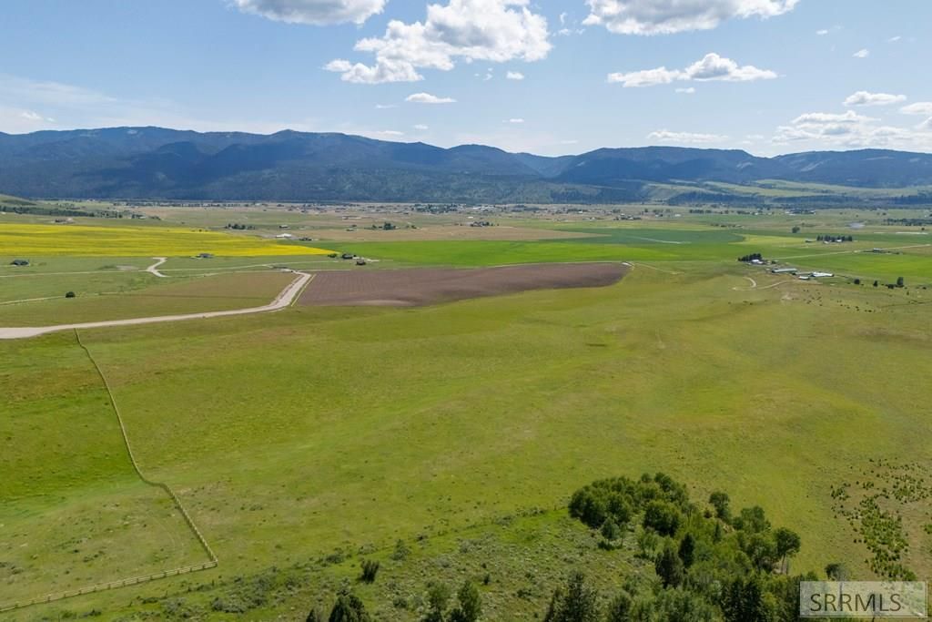 Image 3 of property listing at L1B1 Grand View Heights, Swan Valley, ID 83449