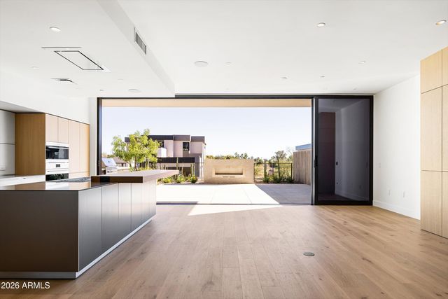 4849 N Camelback Ridge Road B104, Scottsdale, AZ 85251