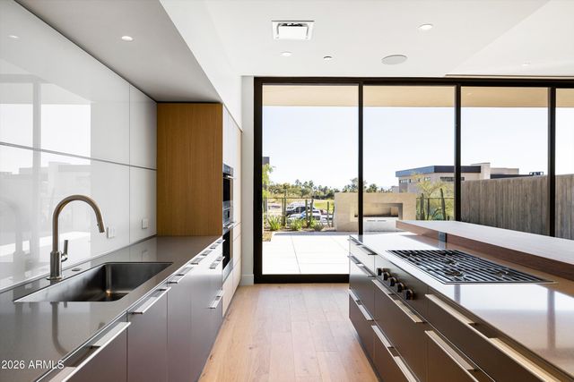 4849 N Camelback Ridge Road B104, Scottsdale, AZ 85251