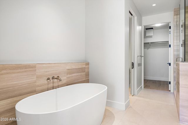 4849 N Camelback Ridge Road B104, Scottsdale, AZ 85251