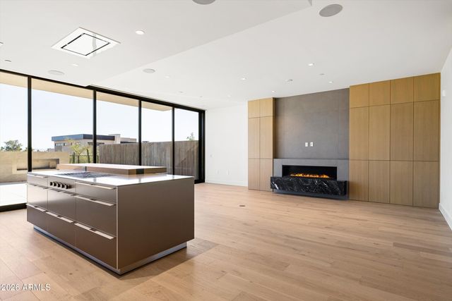 4849 N Camelback Ridge Road B104, Scottsdale, AZ 85251