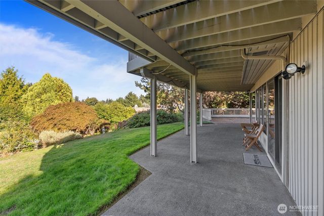 1928 Dumas Circle NE, Tacoma, WA 98422