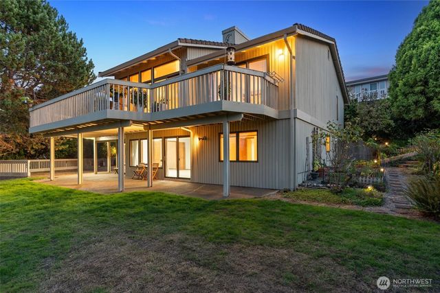 1928 Dumas Circle NE, Tacoma, WA 98422