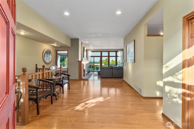 1928 Dumas Circle NE, Tacoma, WA 98422