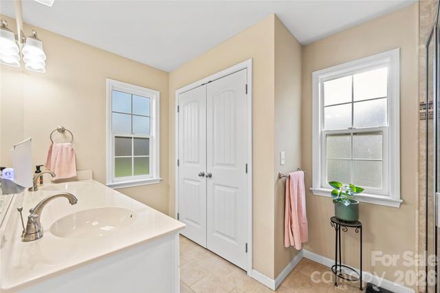 27 Pounding Mill Road, Hendersonville, NC 28792