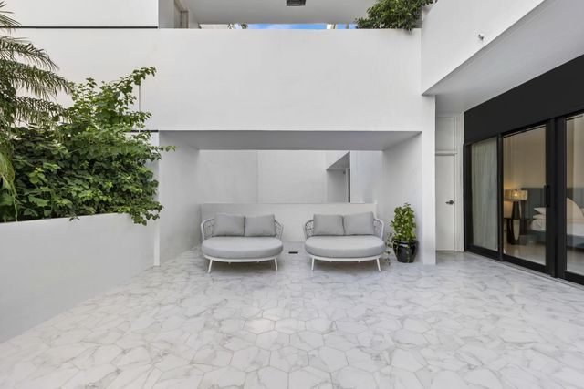 529 S Flagler Drive Th3f, West Palm Beach, FL 33401