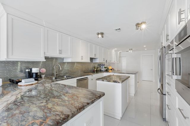 529 S Flagler Drive Th3f, West Palm Beach, FL 33401