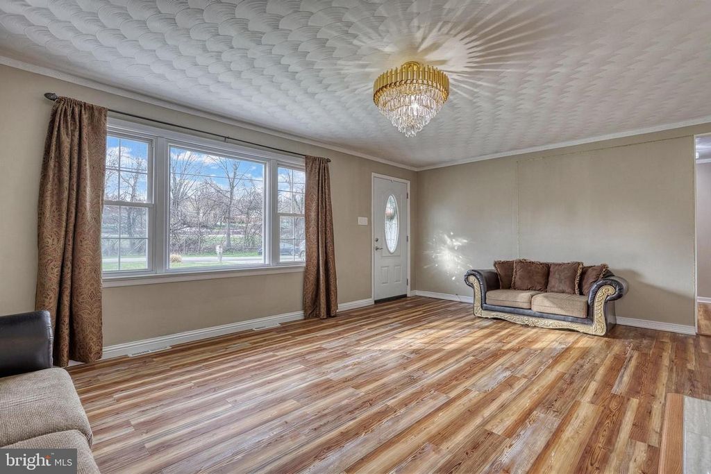 Image 12 of property listing at 1312 WHITEFORD RD, York, PA 17402