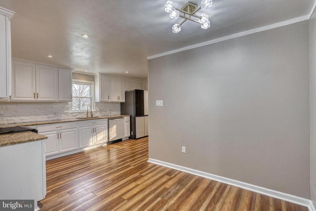 Image 13 of property listing at 1312 WHITEFORD RD, York, PA 17402