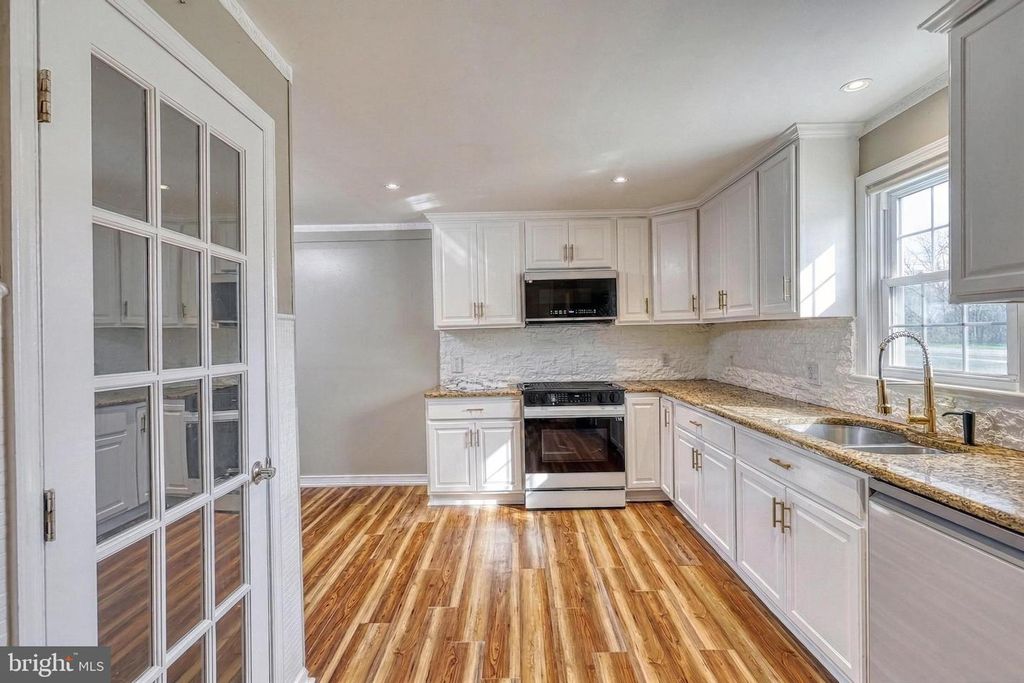 Image 20 of property listing at 1312 WHITEFORD RD, York, PA 17402