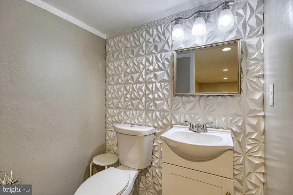 Image 32 of property listing at 1312 WHITEFORD RD, York, PA 17402