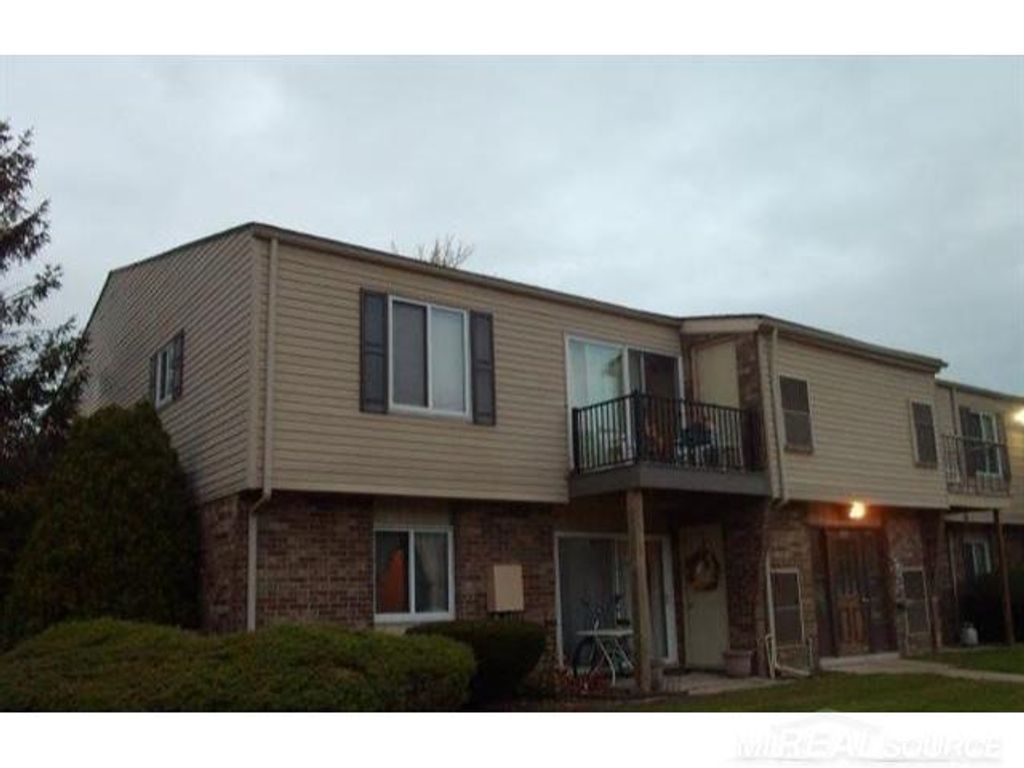 38220 Fairway Court, Clinton Twp, MI 48038