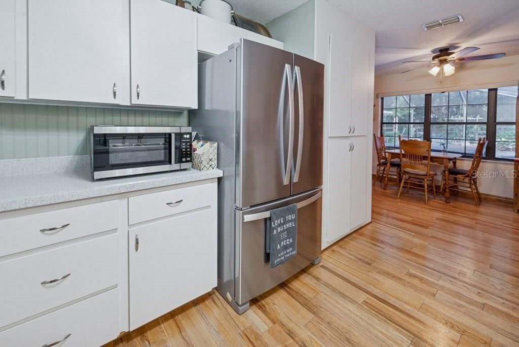 Image 15 of property listing at 725 SE 56TH AVENUE, Ocala, FL 34480