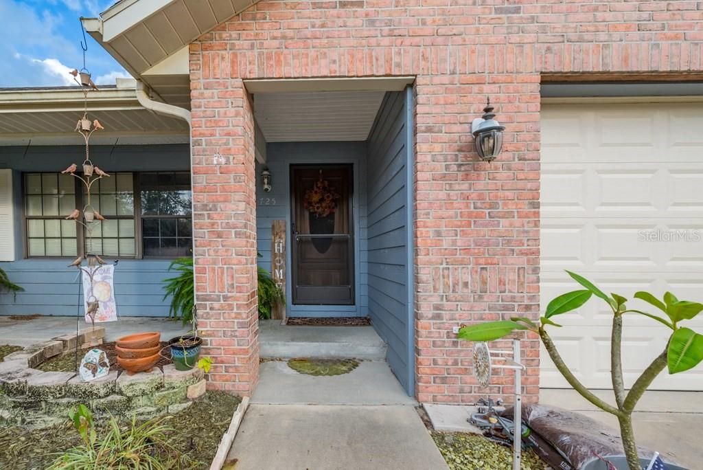 Image 4 of property listing at 725 SE 56TH AVENUE, Ocala, FL 34480