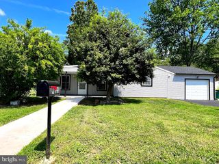 208 THORNRIDGE DR, Levittown, PA 19054