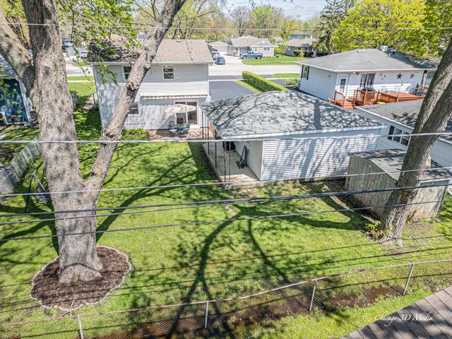2207 Kirchoff Road, Rolling Meadows, IL 60008