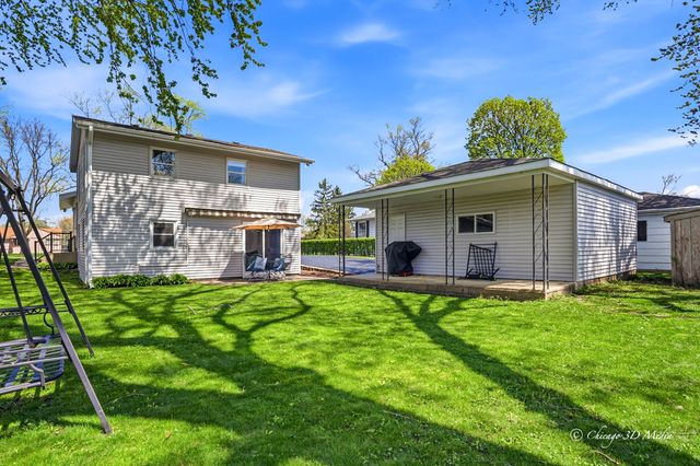 2207 Kirchoff Road, Rolling Meadows, IL 60008