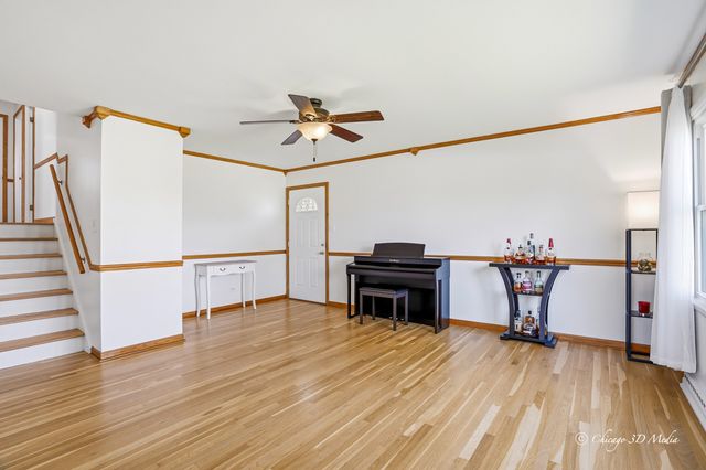 2207 Kirchoff Road, Rolling Meadows, IL 60008