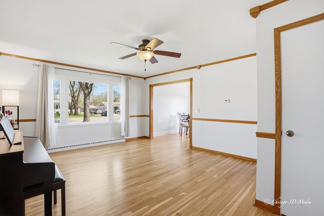 2207 Kirchoff Road, Rolling Meadows, IL 60008