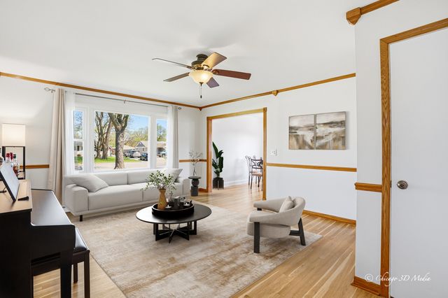2207 Kirchoff Road, Rolling Meadows, IL 60008