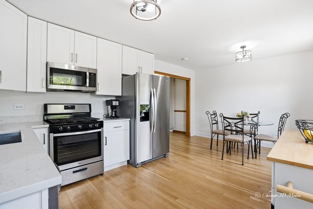 2207 Kirchoff Road, Rolling Meadows, IL 60008