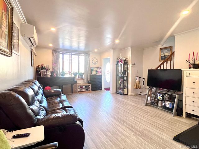 5328 196th Street, Fresh Meadows, NY 11365