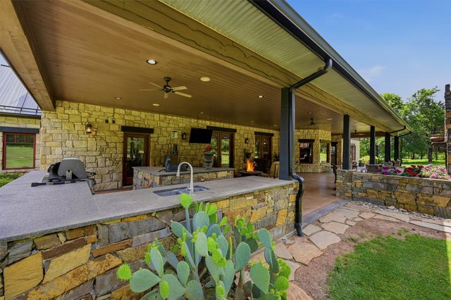 1371-A County Road 130, Whitesboro, TX 76273